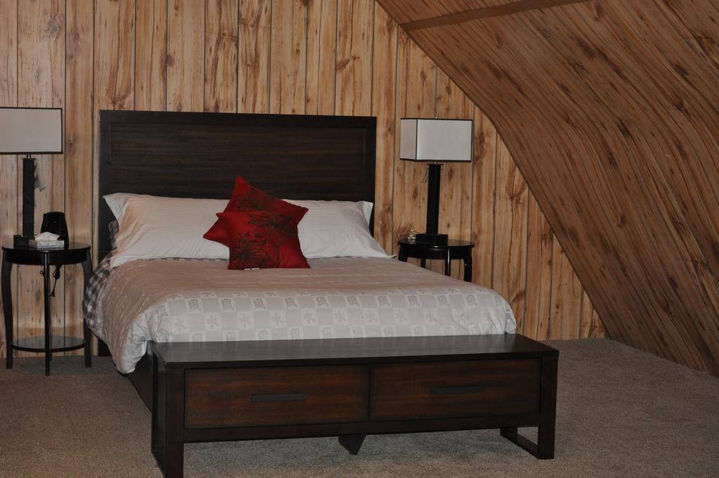 Garden House Hotel Кортни Екстериор снимка