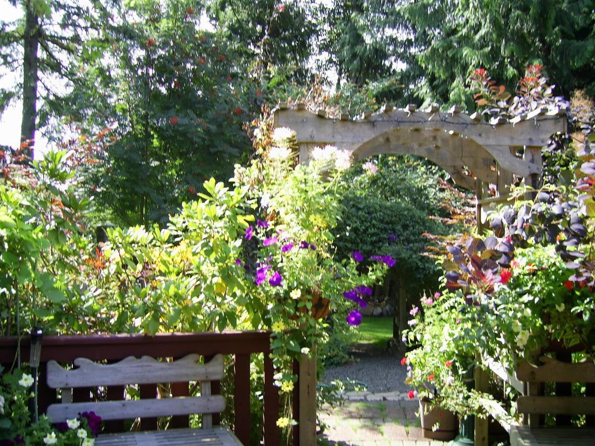 Garden House Hotel Кортни Екстериор снимка